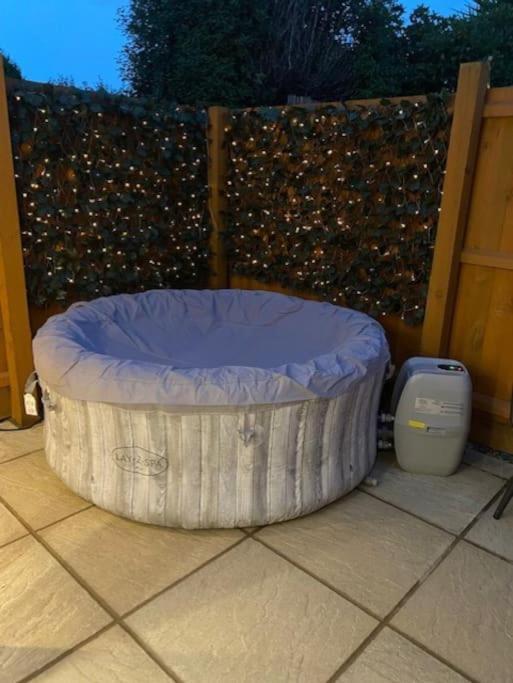 בורנמות' Stylish 1 Bedroom Studio Outdoor Area And Hot Tub מראה חיצוני תמונה