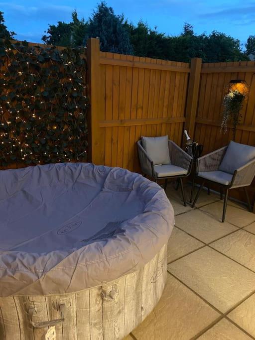 בורנמות' Stylish 1 Bedroom Studio Outdoor Area And Hot Tub מראה חיצוני תמונה